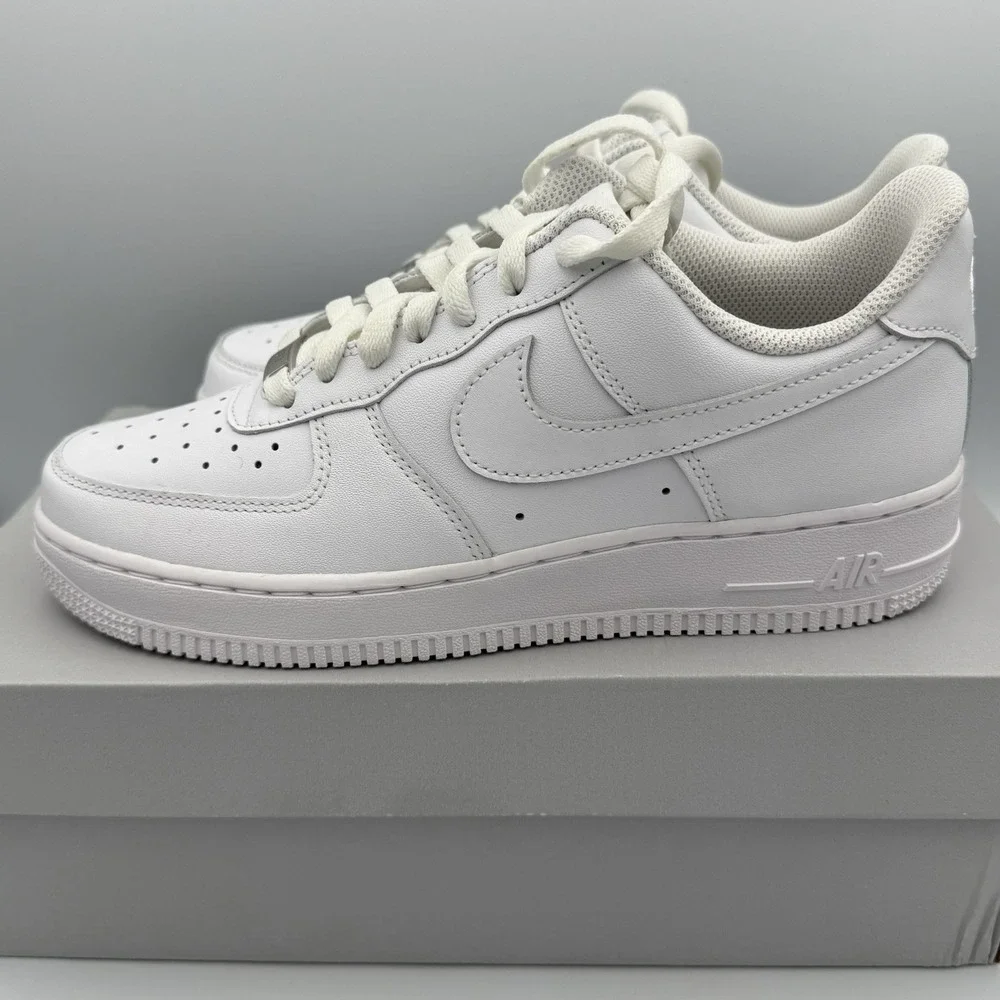 Nike Air Force 1 '07 Womens‎ Sneakers Triple White In Size 8.5 [DD8959 100]